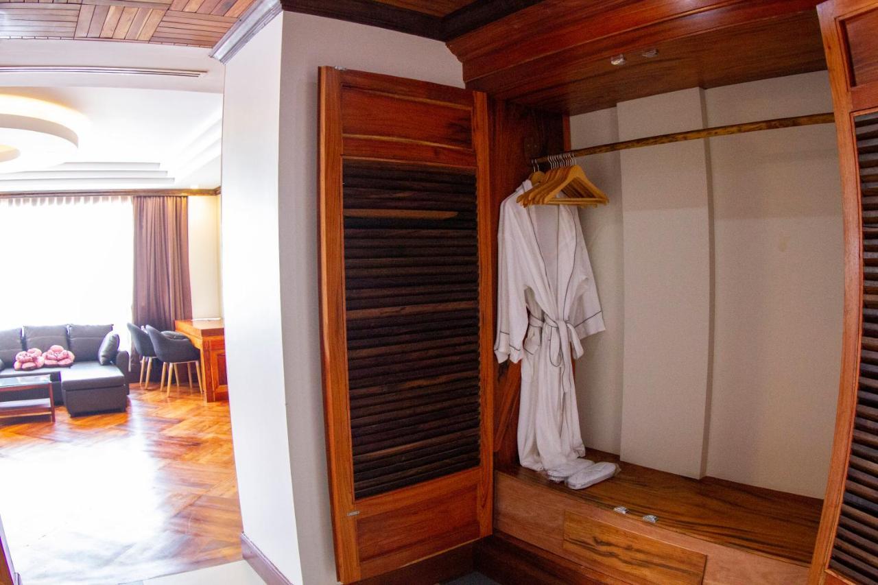Kampong Thom Palace Hotel Zewnętrze zdjęcie