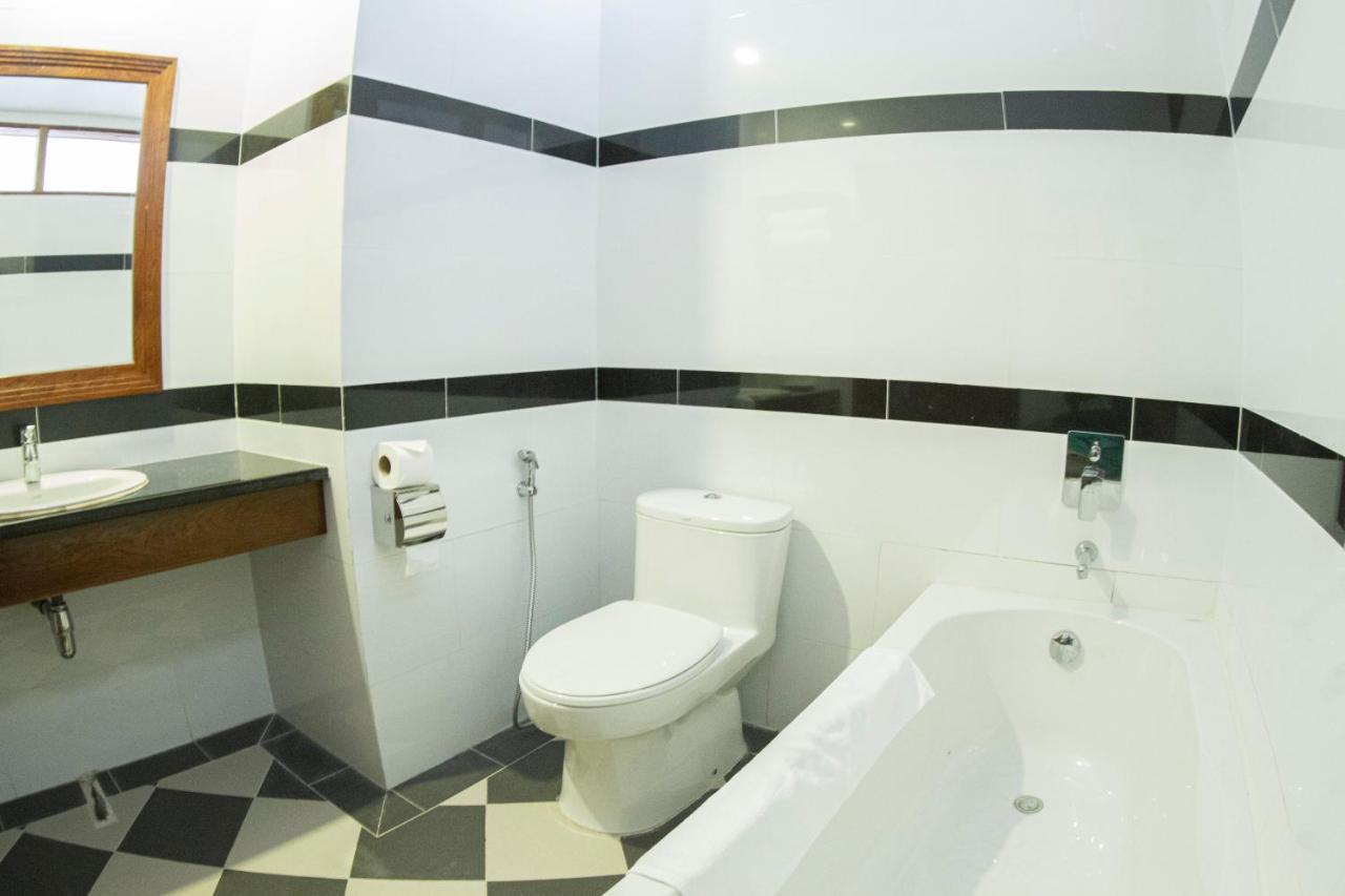 Kampong Thom Palace Hotel Zewnętrze zdjęcie